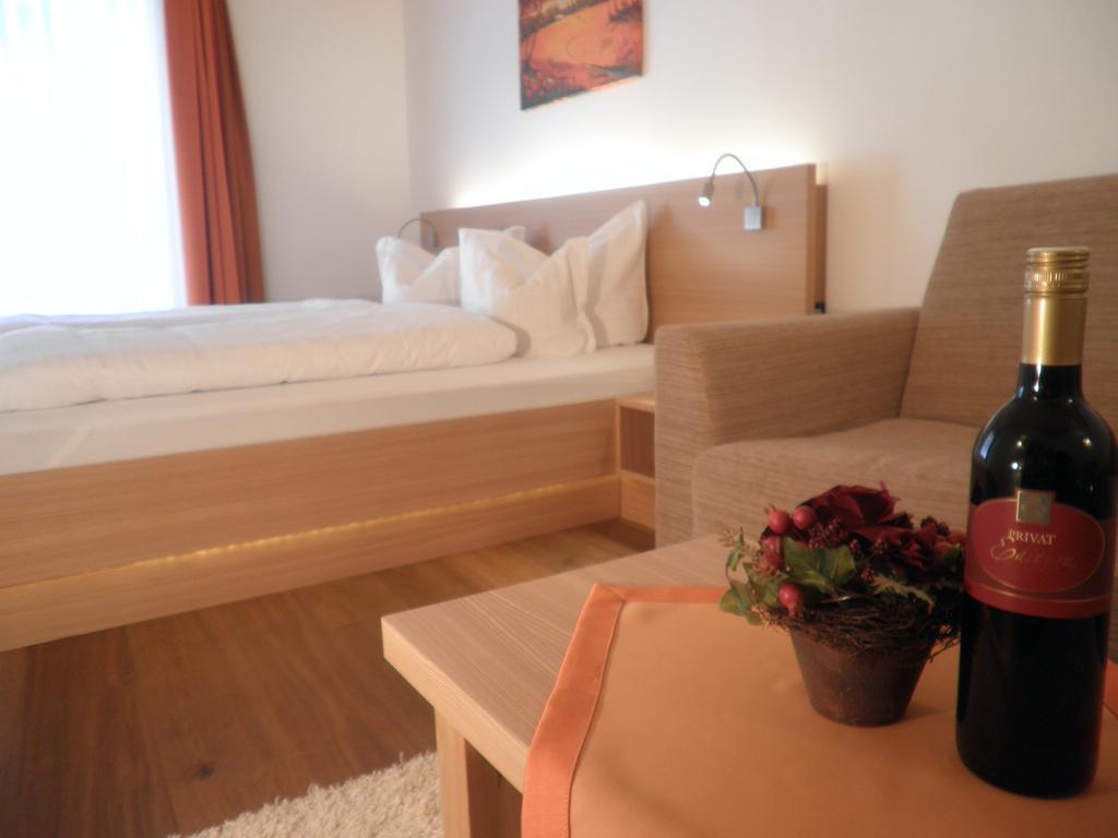 Gasthof Zum Goldenen Loewen Hintertux Phòng bức ảnh