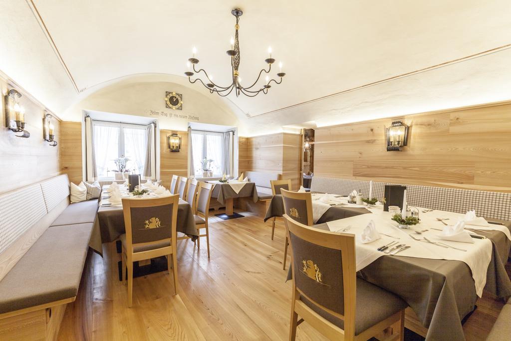 Gasthof Zum Goldenen Loewen Hintertux Ngoại thất bức ảnh