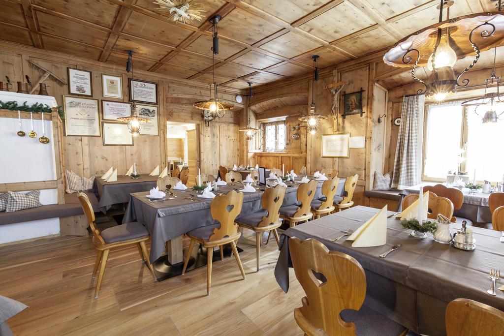 Gasthof Zum Goldenen Loewen Hintertux Ngoại thất bức ảnh