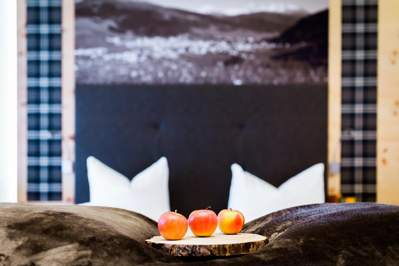 Gasthof Zum Goldenen Loewen Hintertux Ngoại thất bức ảnh