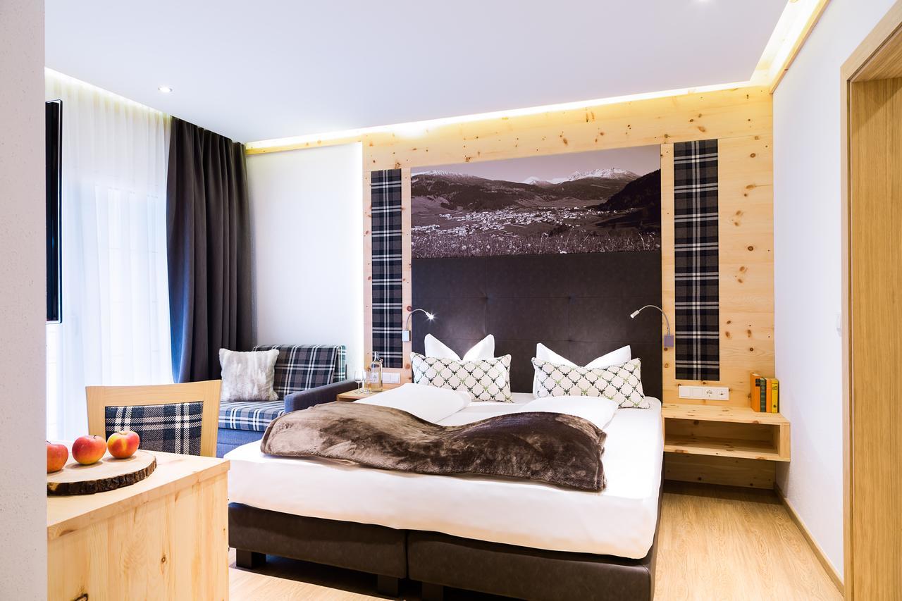 Gasthof Zum Goldenen Loewen Hintertux Phòng bức ảnh