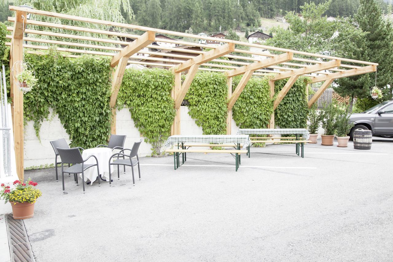 Gasthof Zum Goldenen Loewen Hintertux Ngoại thất bức ảnh