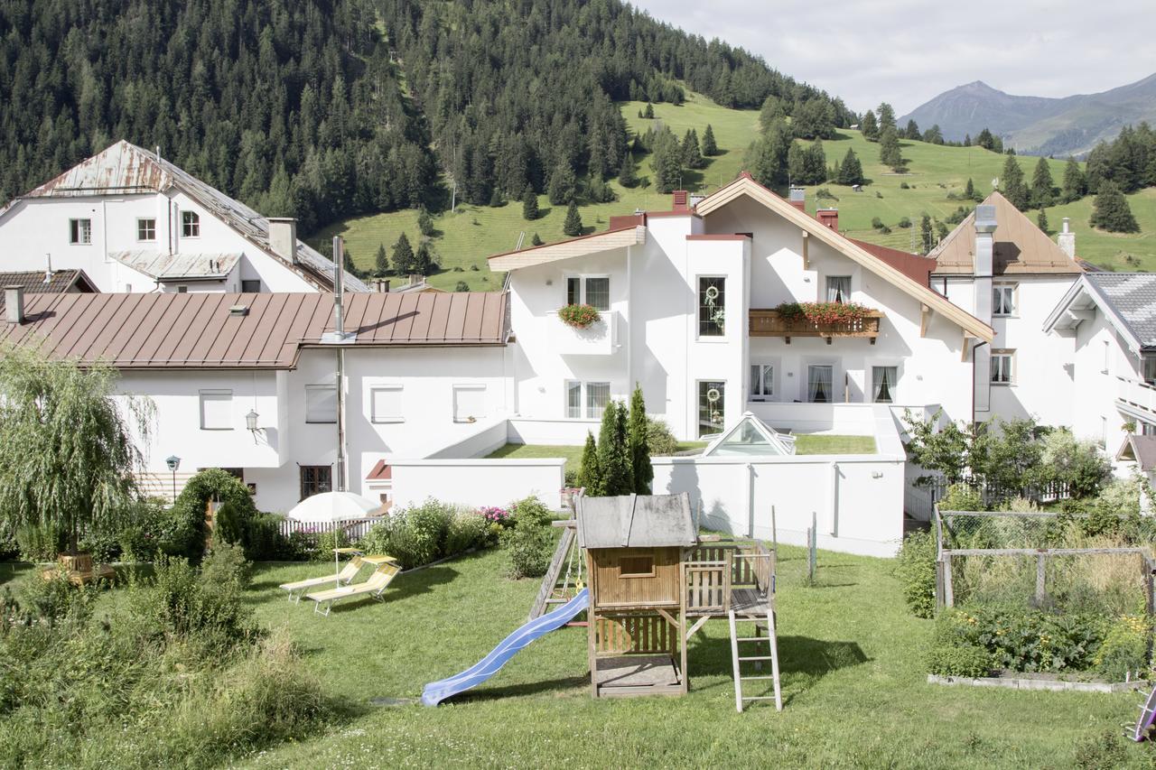 Gasthof Zum Goldenen Loewen Hintertux Ngoại thất bức ảnh