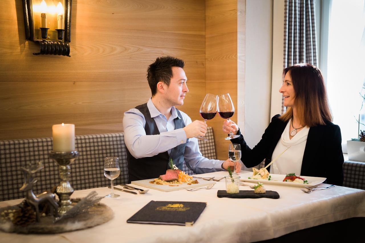 Gasthof Zum Goldenen Loewen Hintertux Ngoại thất bức ảnh