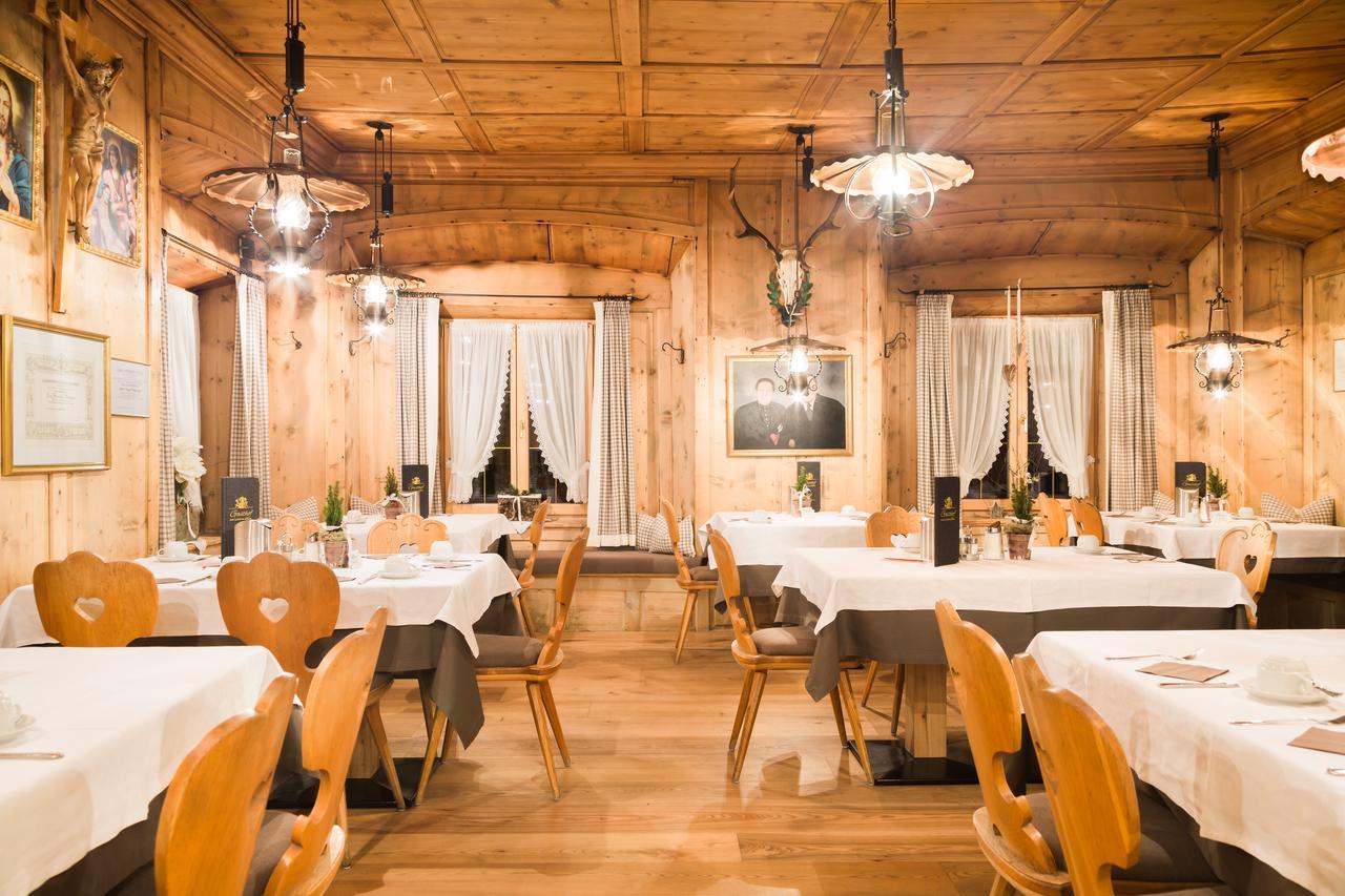 Gasthof Zum Goldenen Loewen Hintertux Ngoại thất bức ảnh