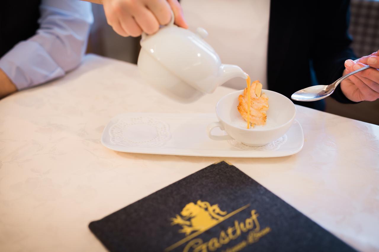 Gasthof Zum Goldenen Loewen Hintertux Ngoại thất bức ảnh